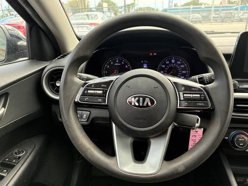 Used 2019 Kia Forte LXS FWD image 3