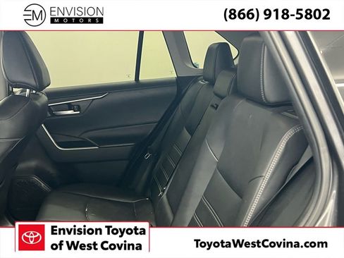 Used 2023 Toyota RAV4 XLE Premium image 9