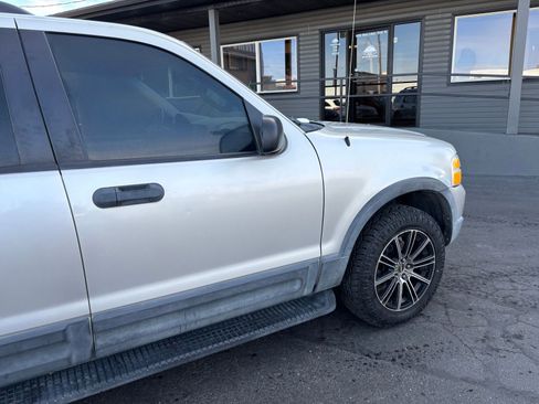 Used 2003 Ford Explorer XLT AWD/4WD image 25