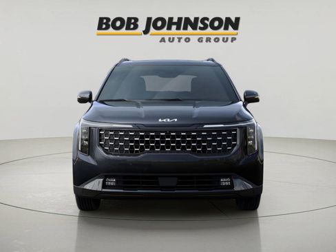 New 2026 Kia Carnival SX w/ SX Dark Edition Package FWD image 2