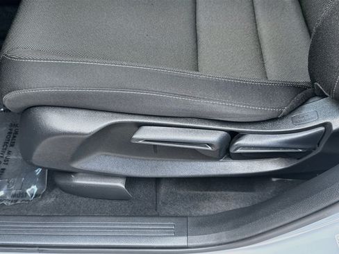 Used 2024 Honda CR-V LX image 15