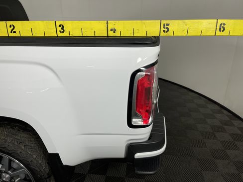 Used 2021 GMC Canyon Denali image 9