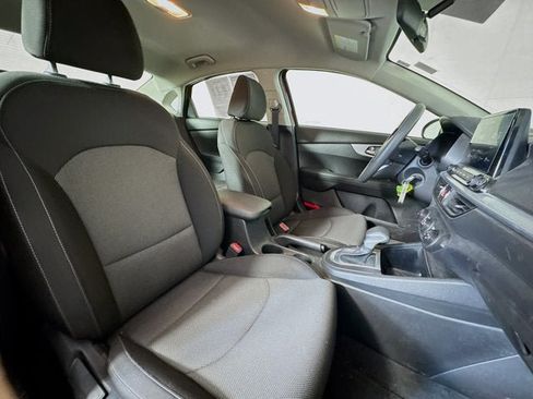 Used 2023 Kia Forte LXS FWD image 25
