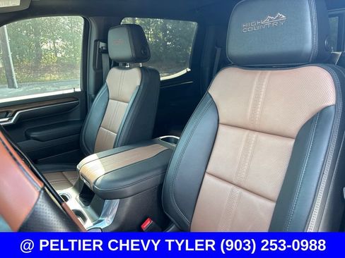 Used 2023 Chevrolet Silverado 1500 High Country w/ Z71 Off-Road Package AWD/4WD image 13
