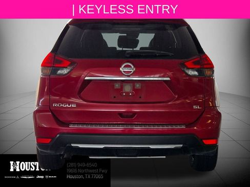 Used 2017 Nissan Rogue SL FWD image 4
