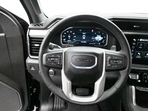 Used 2025 GMC Sierra 1500 Denali w/ Technology Package AWD/4WD image 21