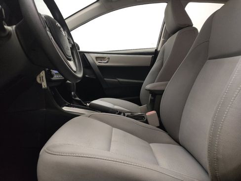Used 2016 Toyota Corolla LE FWD image 17
