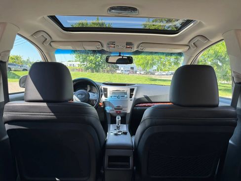 Used 2011 Subaru Outback 2.5i Limited AWD/4WD image 40