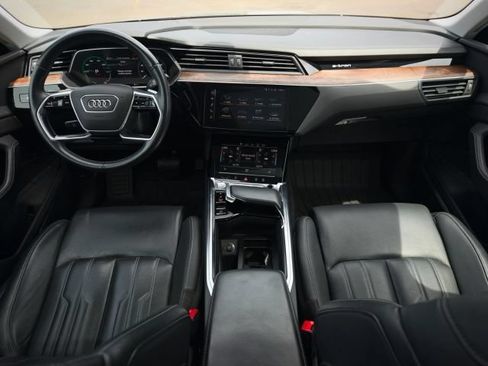 Used 2019 Audi e-tron Prestige w/ Prestige Package AWD/4WD image 66