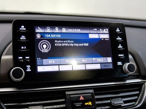 Used 2018 Honda Accord Touring image 35