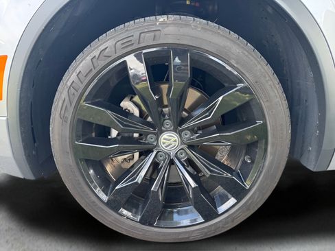 Used 2021 Volkswagen Tiguan SE R-Line AWD/4WD image 15