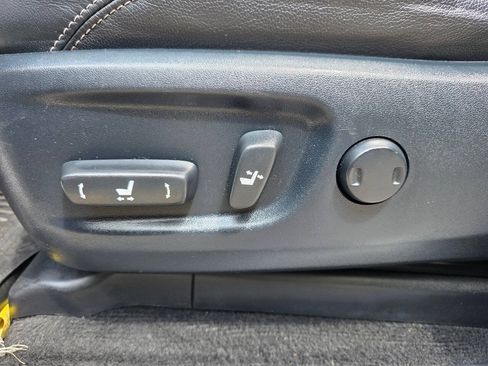 Used 2018 Toyota 4Runner Limited AWD/4WD image 14