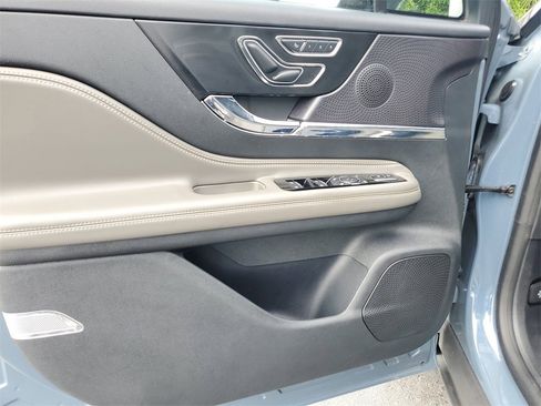 Used 2023 Lincoln Corsair FWD w/ Equipment Group 101A image 17