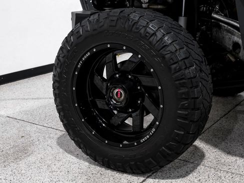 Used 2018 Jeep Wrangler Unlimited Rubicon w/ LED Lighting Group image 70