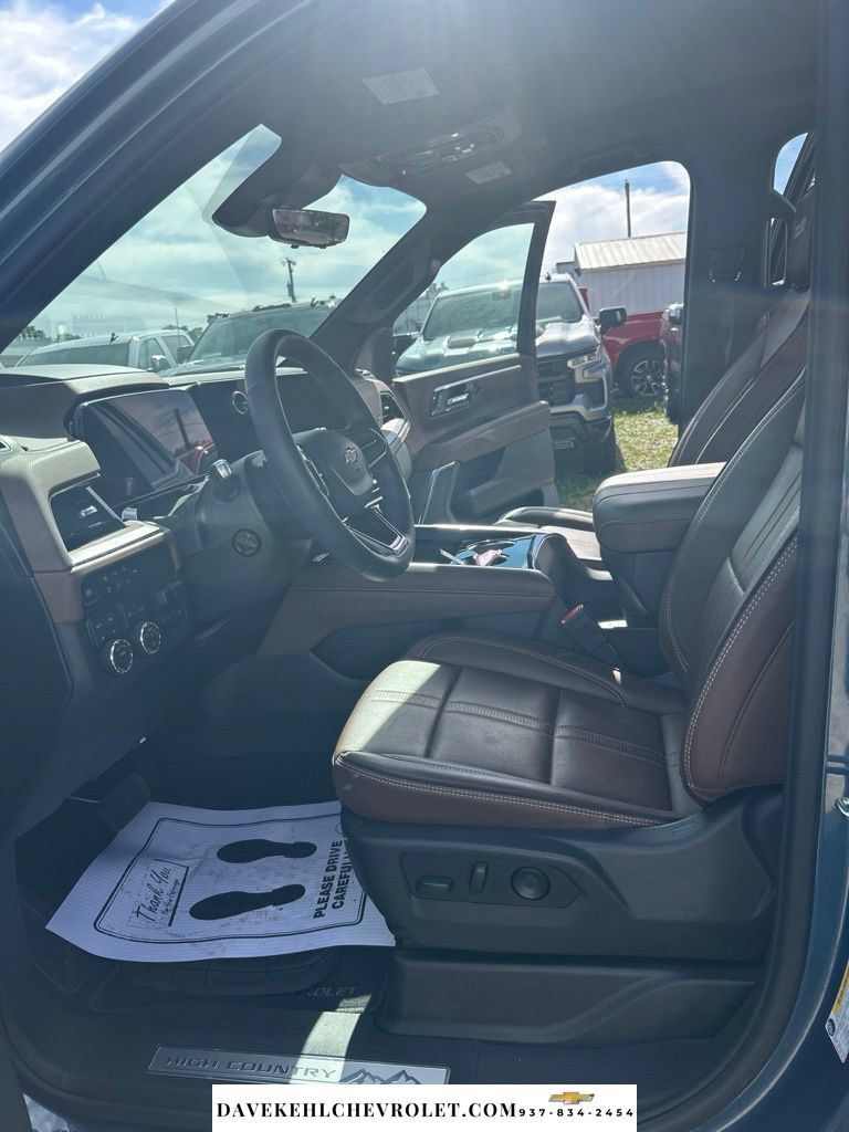 Used 2026 Chevrolet Tahoe High Country w/ Sun And Tow Package AWD/4WD image 19