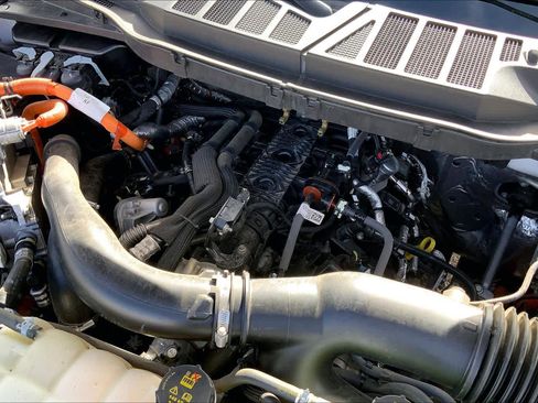 Used 2024 Ford F150 XLT w/ Mobile Office Package image 34