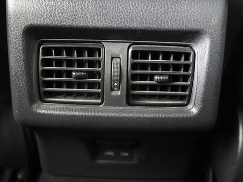 Used 2025 Toyota Camry SE image 26