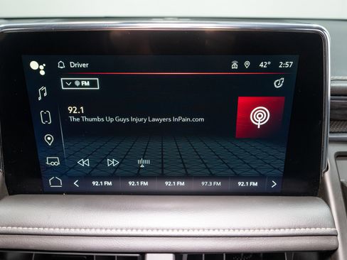 Used 2023 GMC Yukon SLT image 16