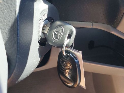 Used 2011 Toyota Tacoma PreRunner image 34