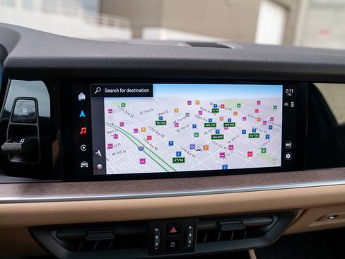 Used 2025 Porsche Cayenne image 17