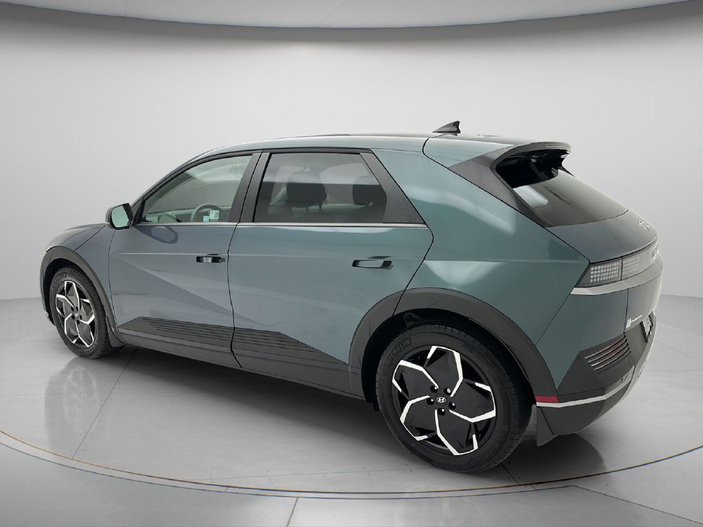 Used 2024 Hyundai Ioniq 5 SEL AWD/4WD image 4