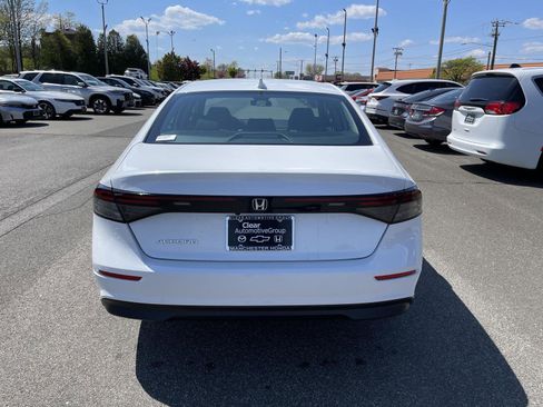 Used 2024 Honda Accord EX image 19