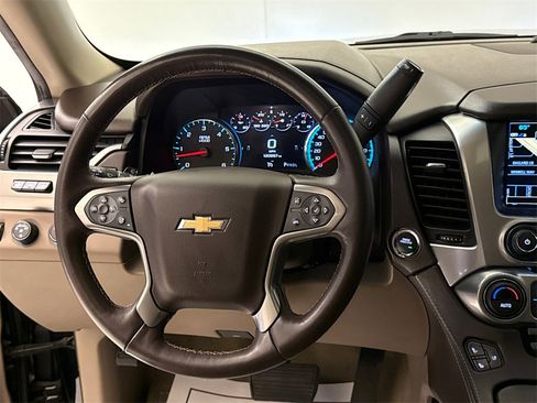 Used 2018 Chevrolet Suburban Premier image 16