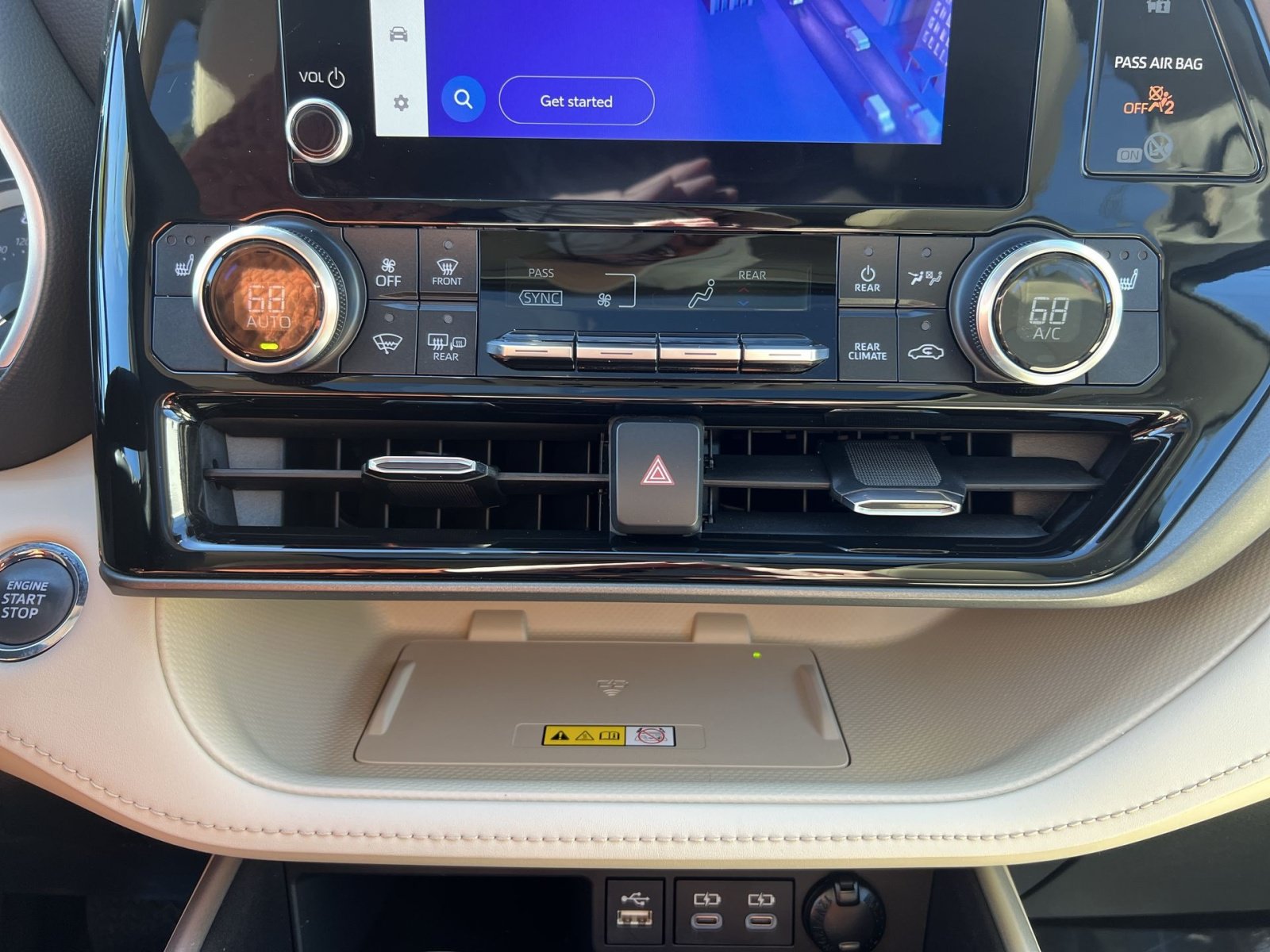Used 2023 Toyota Highlander XLE FWD image 20