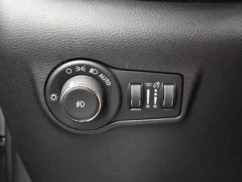Used 2025 Jeep Compass Limited AWD/4WD image 22