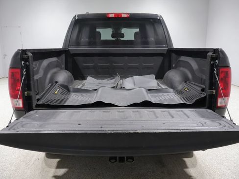 Used 2018 RAM 1500 Express w/ Black Ram 1500 Express Group AWD/4WD image 4