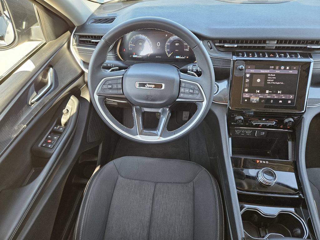 Used 2023 Jeep Grand Cherokee L Laredo AWD/4WD image 27