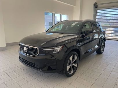 Used 2025 Volvo XC40 B5 Core w/ Protection Package Premier