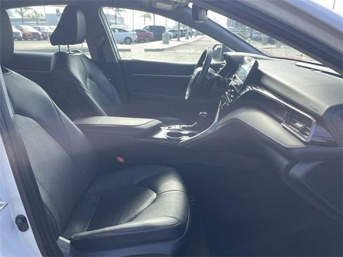 Used 2022 Toyota Camry XSE image 27