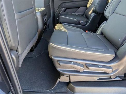 New 2026 Chevrolet Suburban Premier image 16