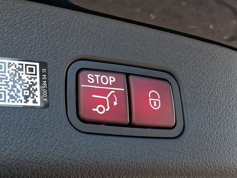 Used 2026 Mercedes-Benz GLC 300 4MATIC image 27