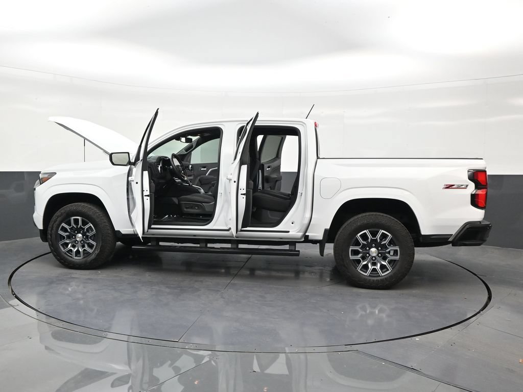 Used 2026 Chevrolet Colorado Z71 AWD/4WD image 30
