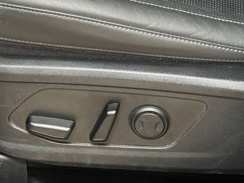 Used 2024 Kia Sorento S FWD image 23
