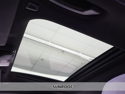 Used 2019 BMW 330i xDrive Sedan w/ M Sport Package image 4