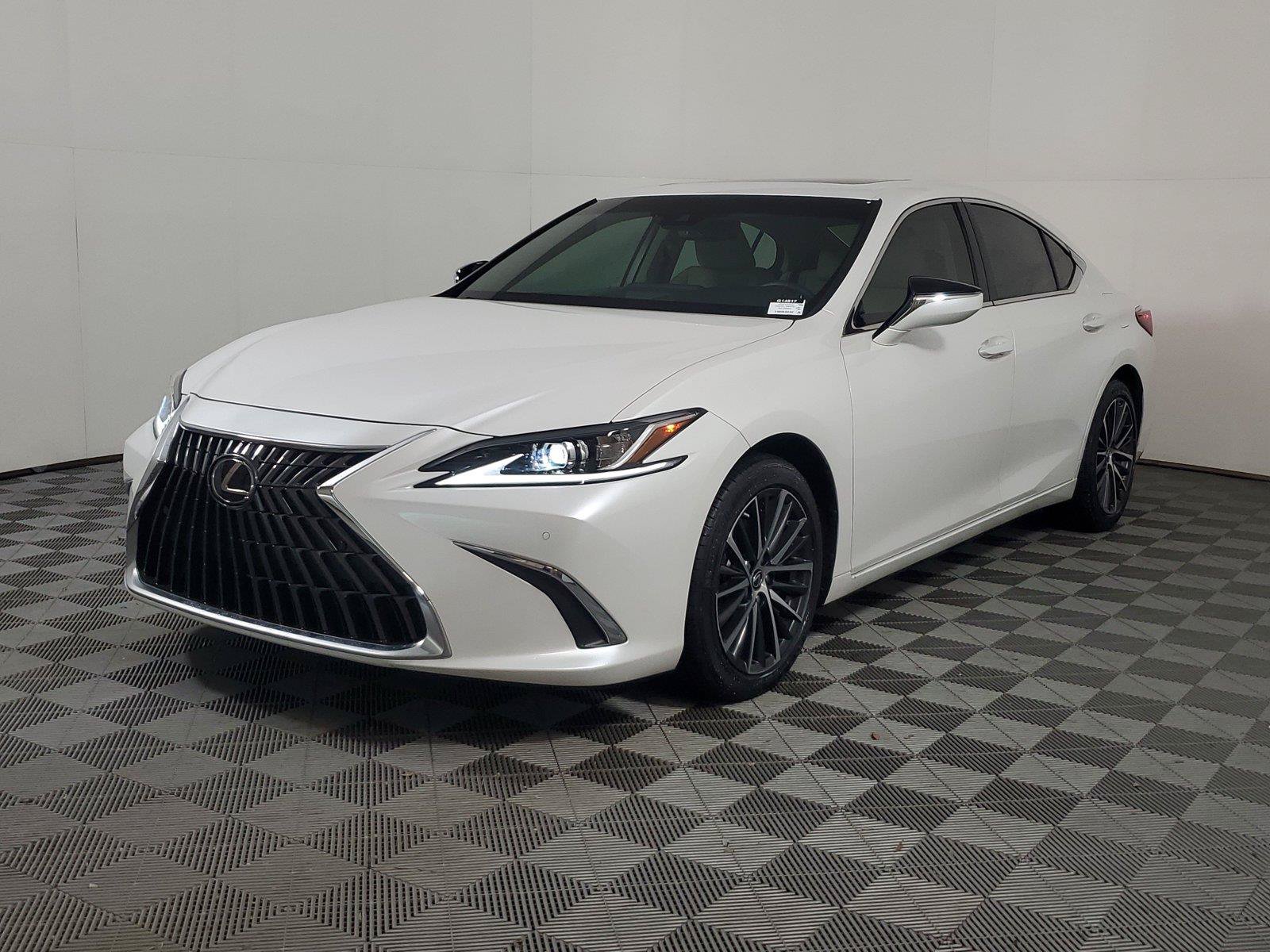 Used 2024 Lexus ES 350 w/ Premium Package FWD image 1