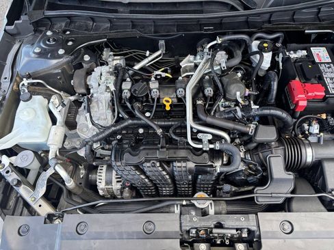 Used 2025 Nissan Altima 2.5 SV FWD image 33