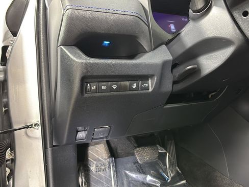 Used 2020 Toyota RAV4 XSE w/ XSE Grade Weather Package image 27