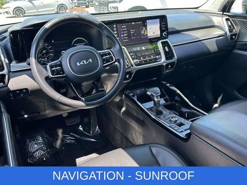 Used 2023 Kia Sorento SX AWD/4WD image 2