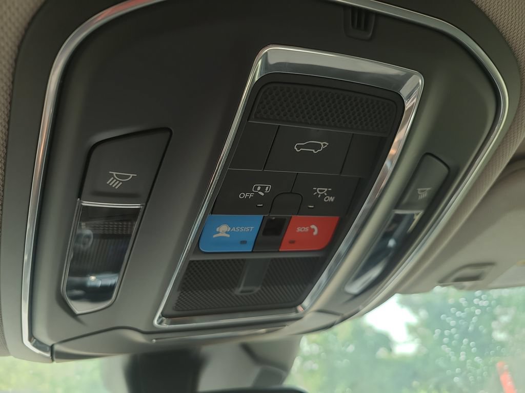 Used 2024 Jeep Grand Cherokee L Laredo w/ Luxury Tech Group I AWD/4WD image 20