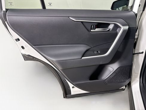 Used 2025 Toyota RAV4 XLE w/ Convenience Package image 26