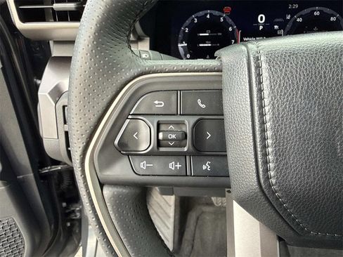 Used 2025 Toyota 4Runner TRD Off-Road image 16