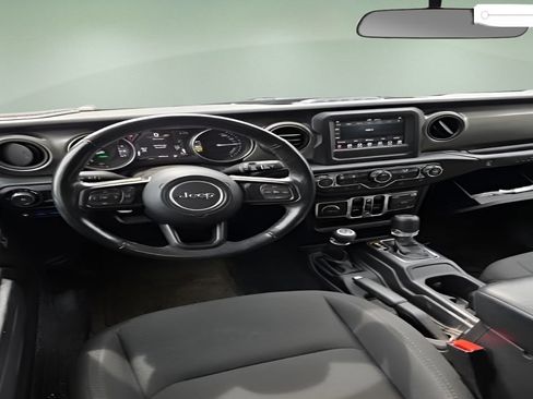 Used 2023 Jeep Wrangler Unlimited w/ Cold Weather Group image 8