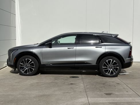 New 2025 Cadillac Optiq Sport 1 image 5