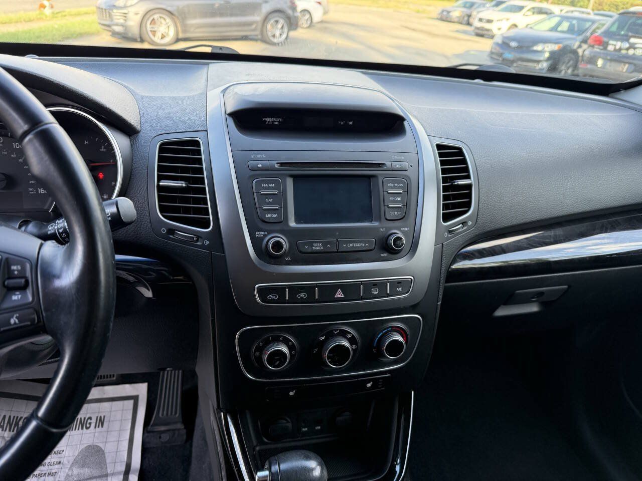 Used 2014 Kia Sorento LX FWD image 12