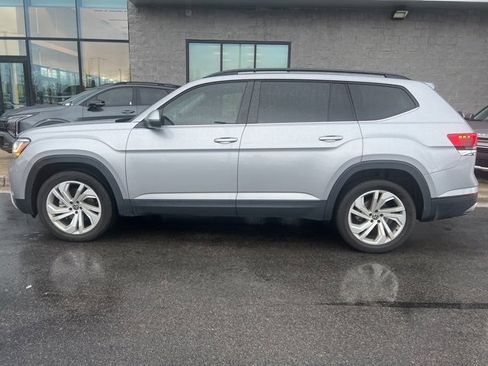 Used 2021 Volkswagen Atlas SE w/ Towing Package image 6