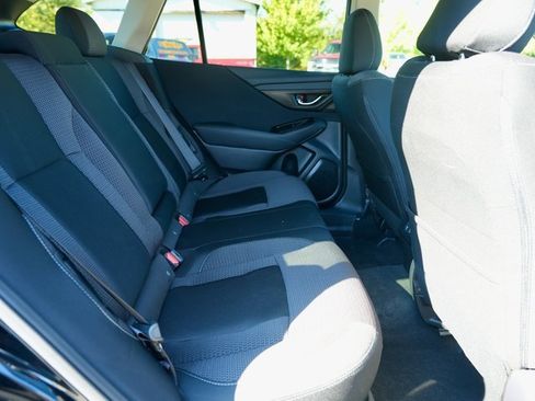 Used 2022 Subaru Outback Premium image 10